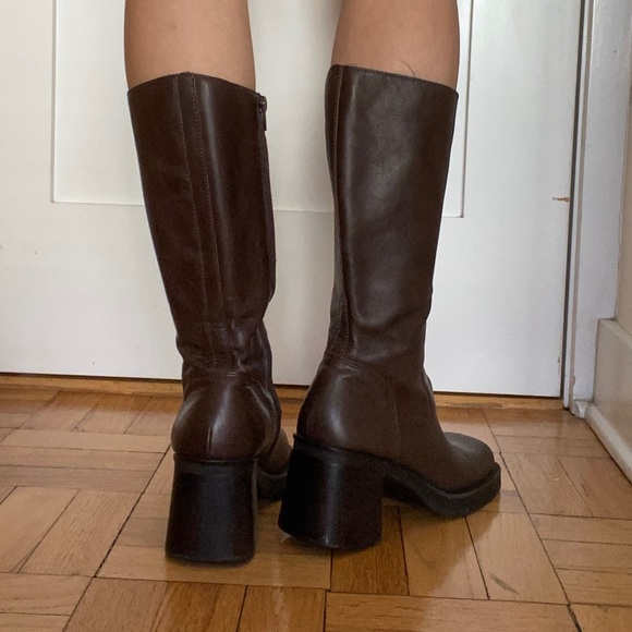 Brown platform square toe boots - Picture 3 of 7